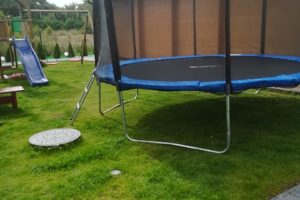 Domki drewniane trampolina